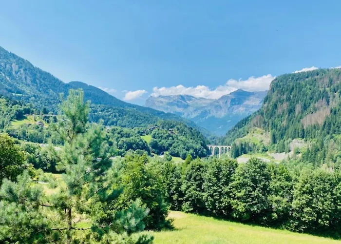 Mont-blanc Balcony & Walking Center * 레우쉬