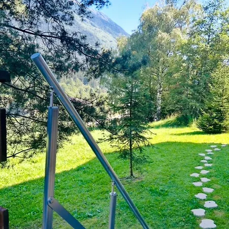 Balcony Overlooking The Mont-blanc Chainparking * Les Houches