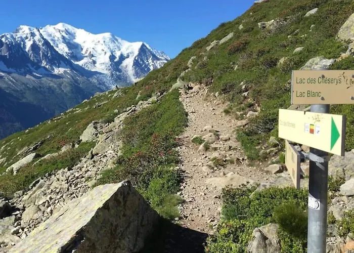 Balcony Overlooking The Mont-Blanc Chain Center